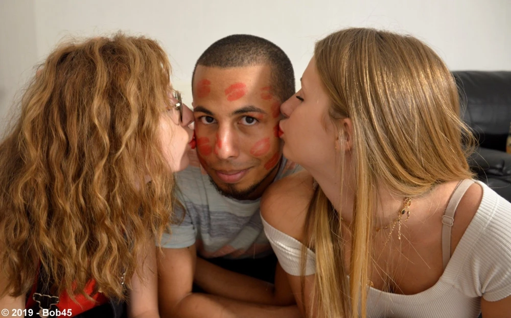 Cassandra, Camille &amp; Bob45 - Kiss me, I'm famous