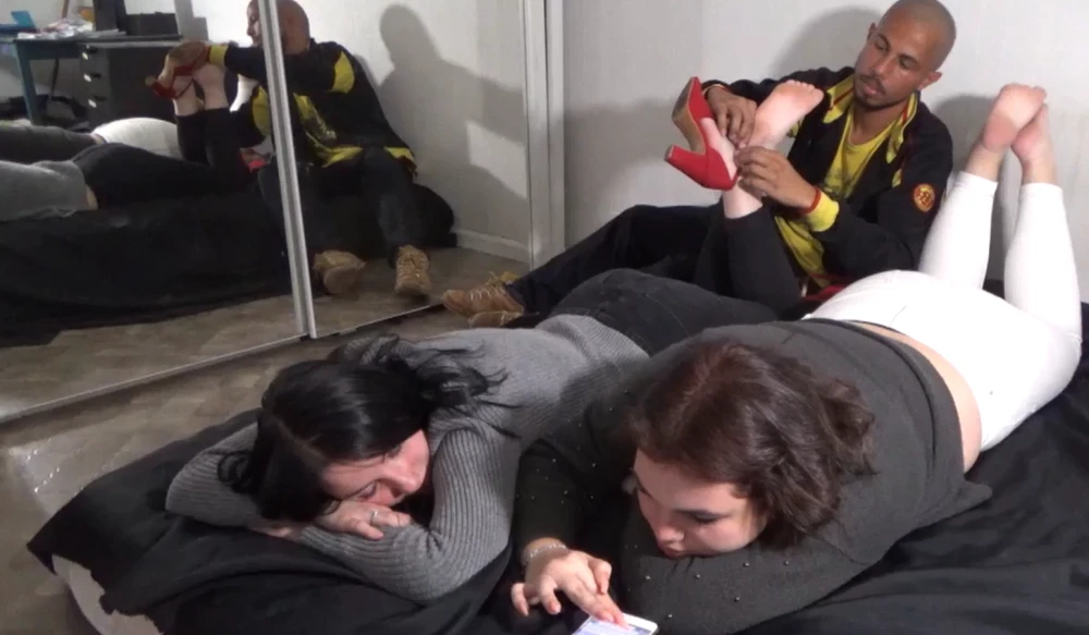 Flora, Salomé &amp; Bob45 - Vidéo intégrale d'un tournage avec deux superbes femmes