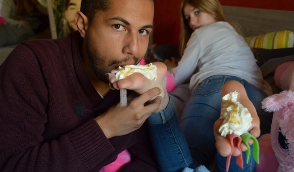 Savana &amp; Bob45 - Bonbons, crème fouettée, miel… sous les pieds parfaits de la reine des licornes, si charmante et si délicieuse